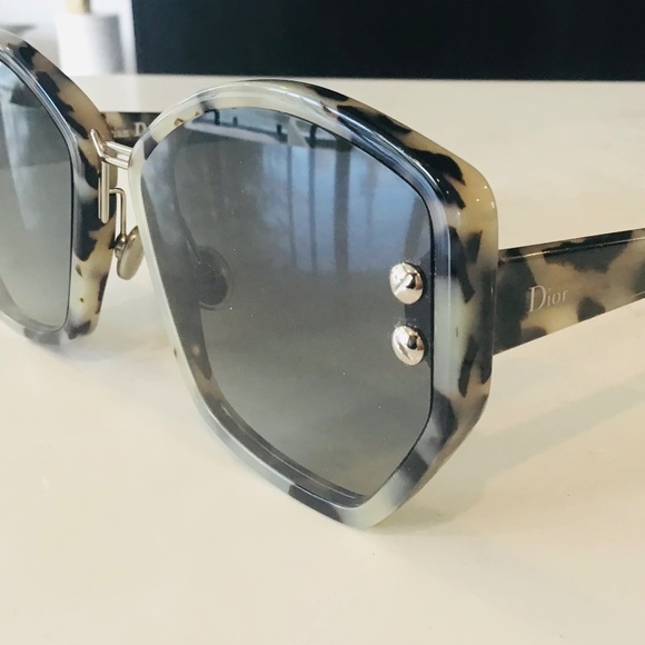 CHRISTIAN DIOR ADDICT 2 sunglasses in original box and packaging - like new - Picture 2 of 14